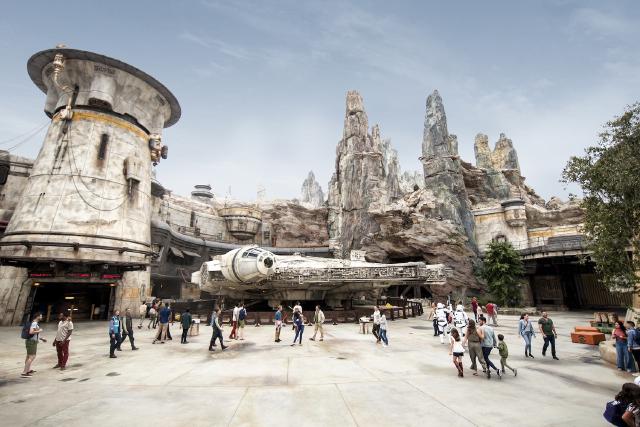 Millennium Falcon: Smugglers Run at Disneyland Park