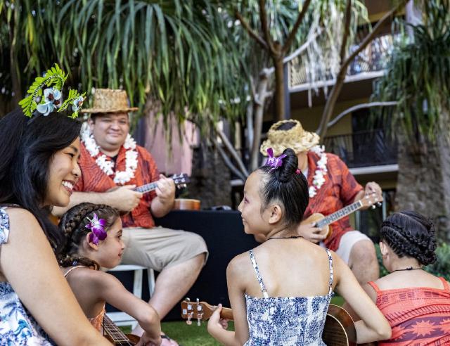 ‘Ukulele class at AULANI, A Disney Resort &amp; Spa